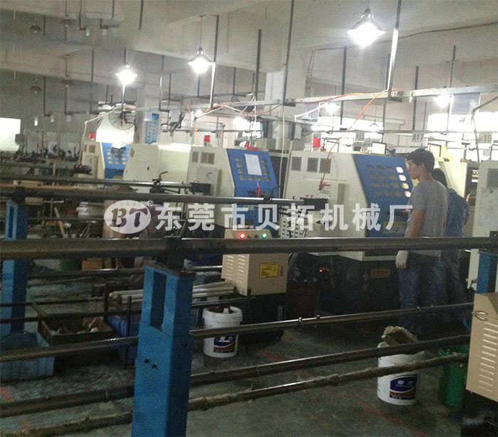 液压推进式棒料送料器 液压推进式棒料送料器